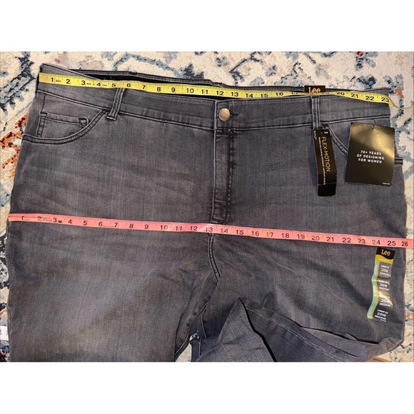 NWT Lee Flex Motion Revolutionary Fit Charcoal Gray Straight Mid Rise Size 26W - Picture 7 of 9